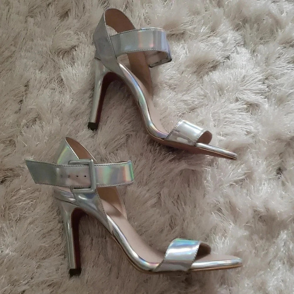 Feldini silver heels sandal size 7 made in Spain - Picture 2 of 6
